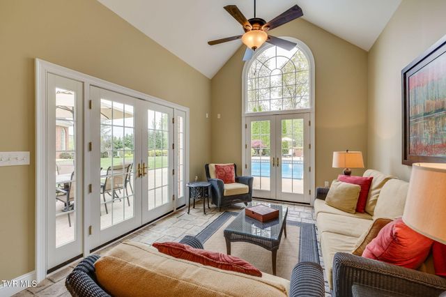 5005 Preston Park Drive, Kingsport, TN 37664