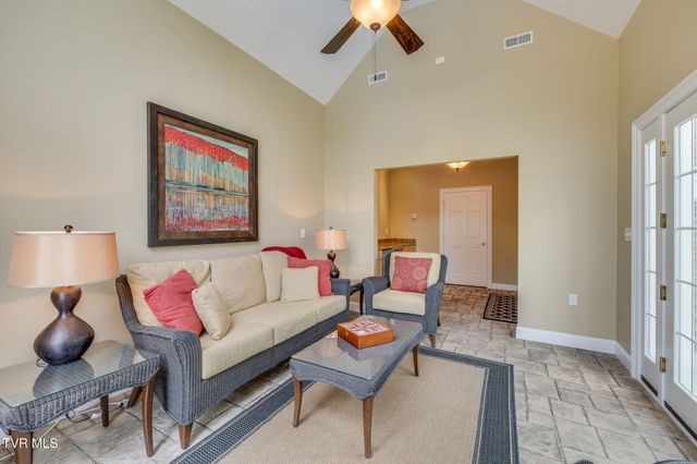 5005 Preston Park Drive, Kingsport, TN 37664