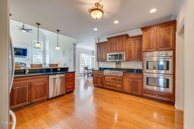 5005 Preston Park Drive, Kingsport, TN 37664