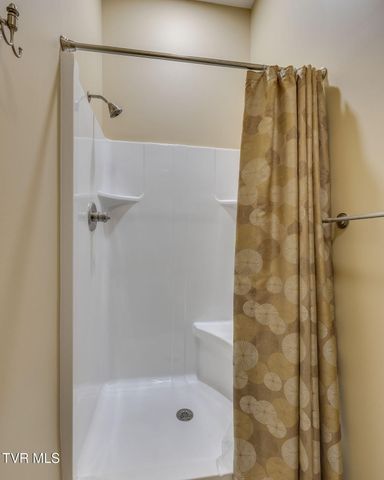 5005 Preston Park Drive, Kingsport, TN 37664