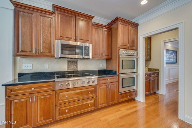 5005 Preston Park Drive, Kingsport, TN 37664