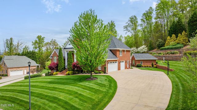 5005 Preston Park Drive, Kingsport, TN 37664