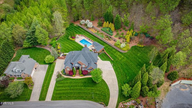 5005 Preston Park Drive, Kingsport, TN 37664