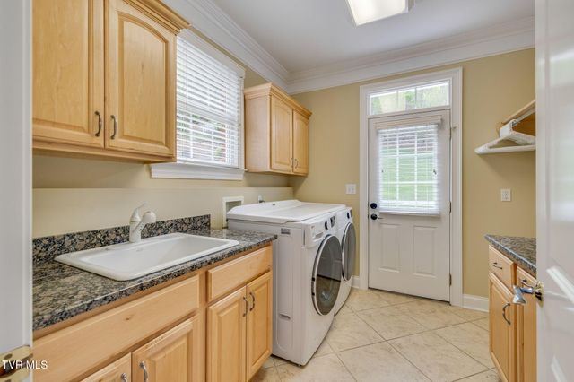 5005 Preston Park Drive, Kingsport, TN 37664