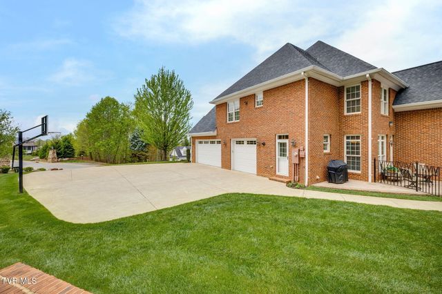 5005 Preston Park Drive, Kingsport, TN 37664