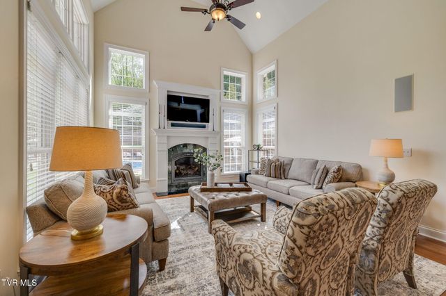 5005 Preston Park Drive, Kingsport, TN 37664