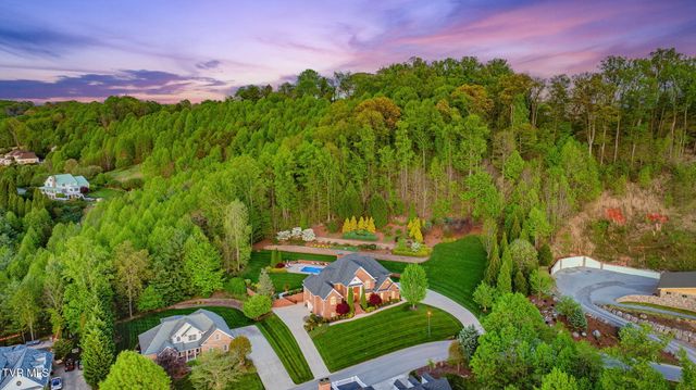 5005 Preston Park Drive, Kingsport, TN 37664