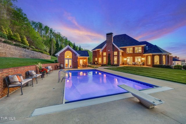 5005 Preston Park Drive, Kingsport, TN 37664