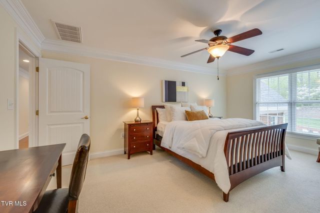 5005 Preston Park Drive, Kingsport, TN 37664