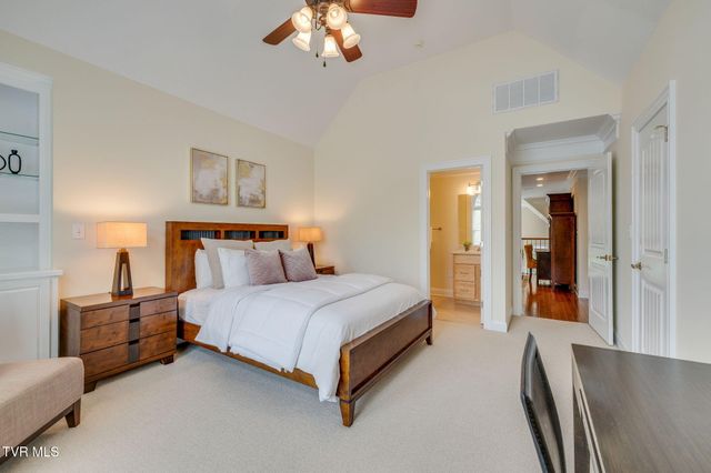 5005 Preston Park Drive, Kingsport, TN 37664