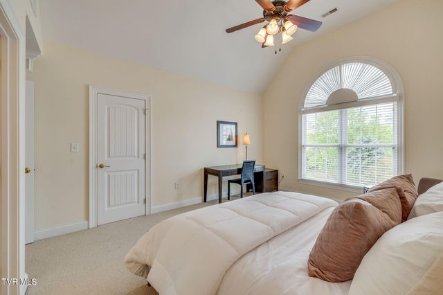 5005 Preston Park Drive, Kingsport, TN 37664