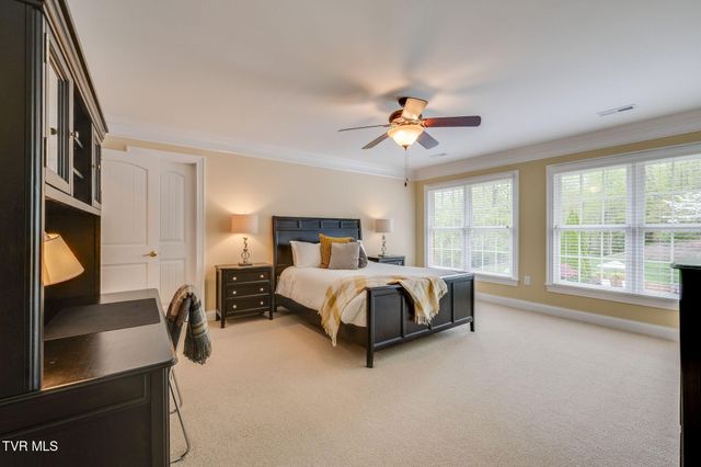 5005 Preston Park Drive, Kingsport, TN 37664