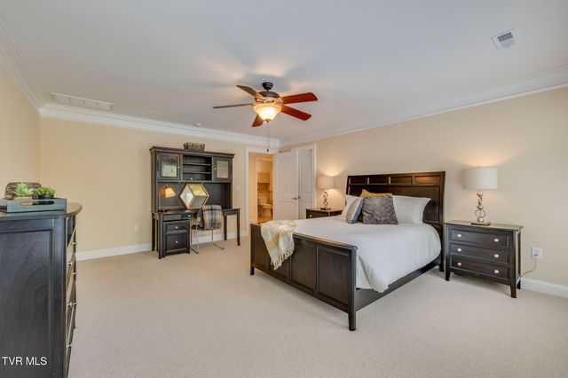 5005 Preston Park Drive, Kingsport, TN 37664