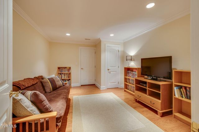 5005 Preston Park Drive, Kingsport, TN 37664