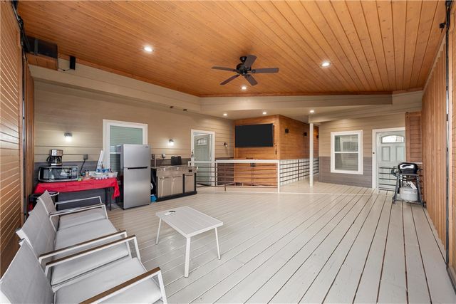 114 CR 4022, Chilton, TX 76632