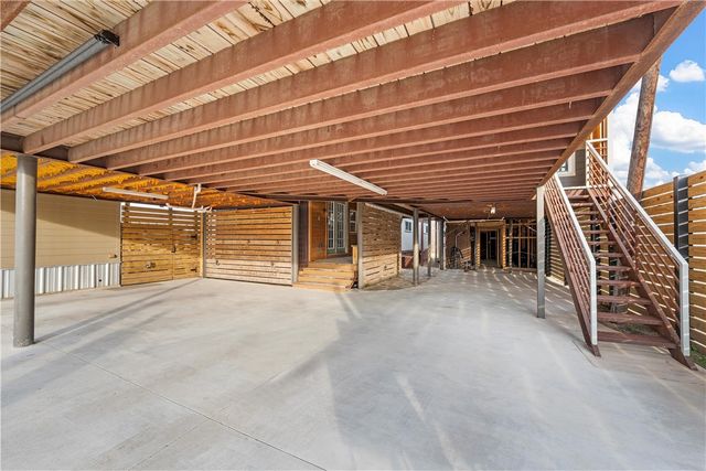 114 CR 4022, Chilton, TX 76632