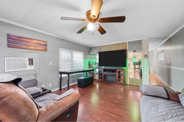 114 CR 4022, Chilton, TX 76632