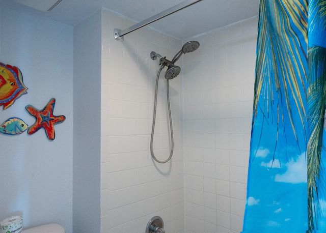 7564 BAYSHORE DRIVE 202, Treasure Island, FL 33706