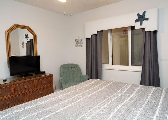 7564 BAYSHORE DRIVE 202, Treasure Island, FL 33706