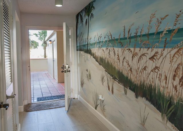 7564 BAYSHORE DRIVE 202, Treasure Island, FL 33706