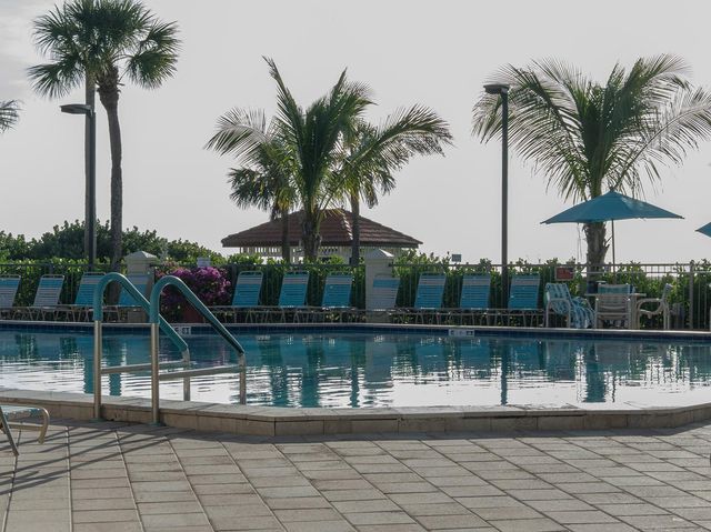 7564 BAYSHORE DRIVE 202, Treasure Island, FL 33706