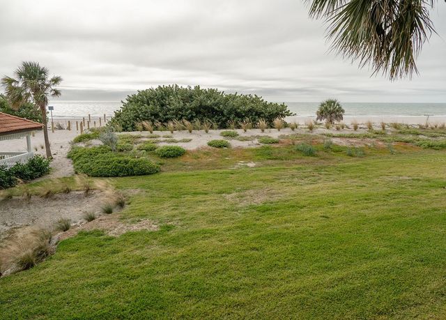 7564 BAYSHORE DRIVE 202, Treasure Island, FL 33706