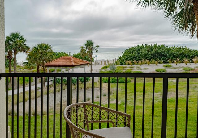 7564 BAYSHORE DRIVE 202, Treasure Island, FL 33706