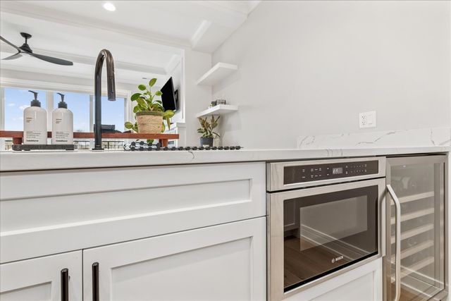 1922 W Belmont Avenue 3, Chicago, IL 60657