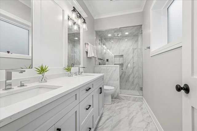 1922 W Belmont Avenue 3, Chicago, IL 60657