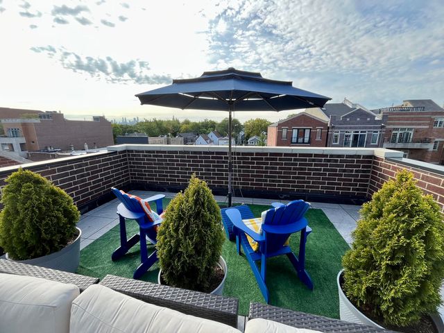 1922 W Belmont Avenue 3, Chicago, IL 60657