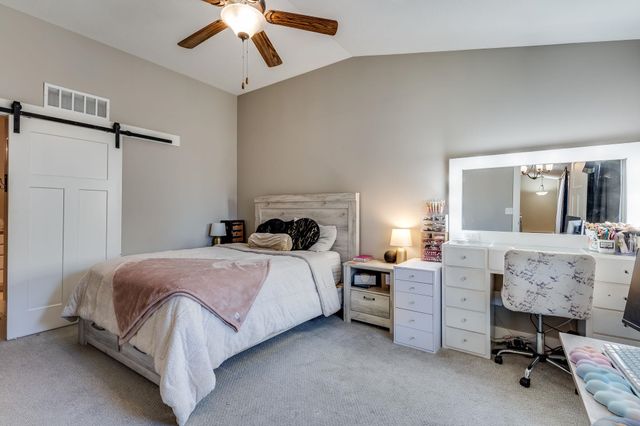 3040 N Susan Ln, Mulvane, KS 67110