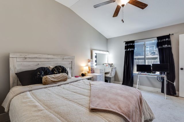 3040 N Susan Ln, Mulvane, KS 67110