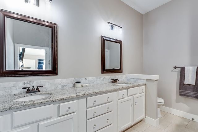 3040 N Susan Ln, Mulvane, KS 67110