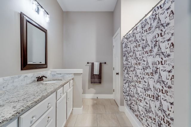 3040 N Susan Ln, Mulvane, KS 67110