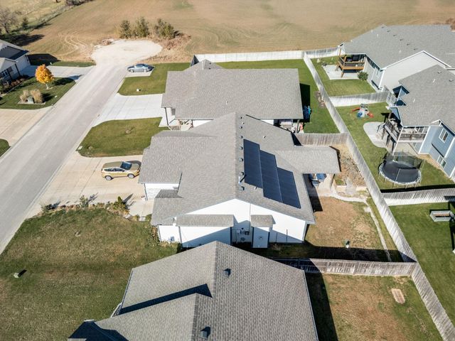 3040 N Susan Ln, Mulvane, KS 67110