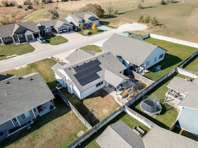 3040 N Susan Ln, Mulvane, KS 67110