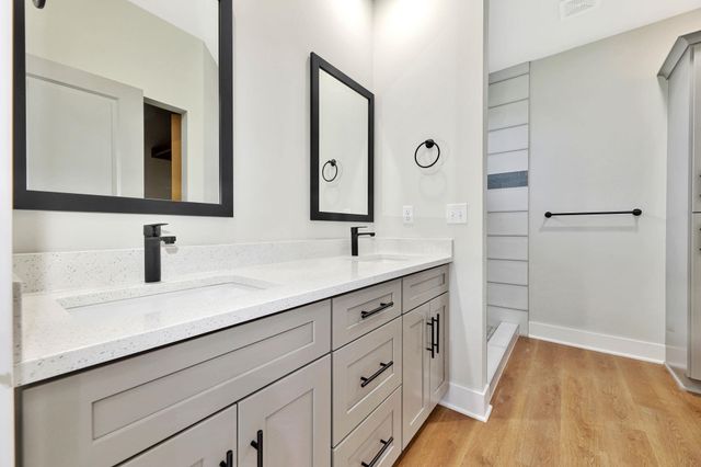 5424 W 42nd Street South, Wichita, KS 67215