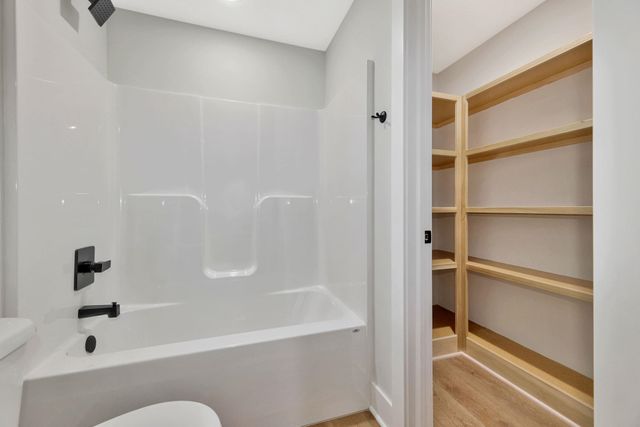 5424 W 42nd Street South, Wichita, KS 67215