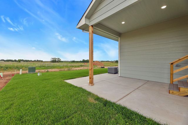 5424 W 42nd Street South, Wichita, KS 67215