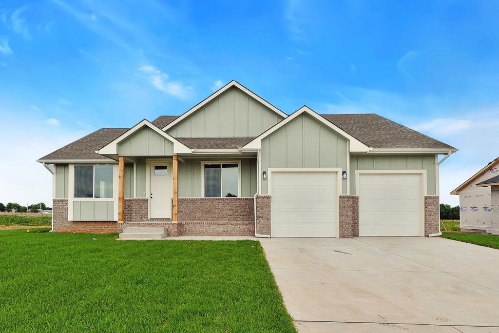 5424 W 42nd Street South, Wichita, KS 67215