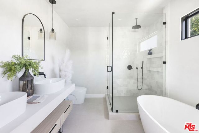 2239 Brier Avenue, Los Angeles, CA 90039