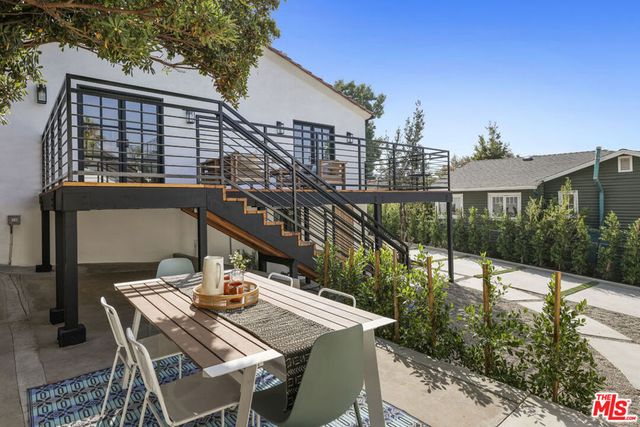 2239 Brier Avenue, Los Angeles, CA 90039