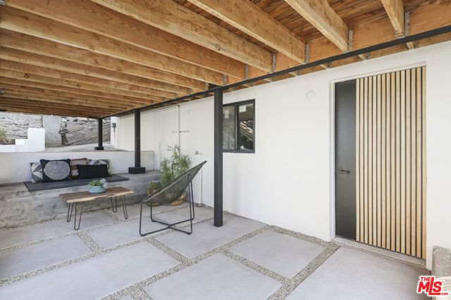 2239 Brier Avenue, Los Angeles, CA 90039