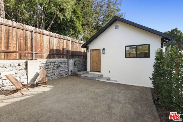 2239 Brier Avenue, Los Angeles, CA 90039