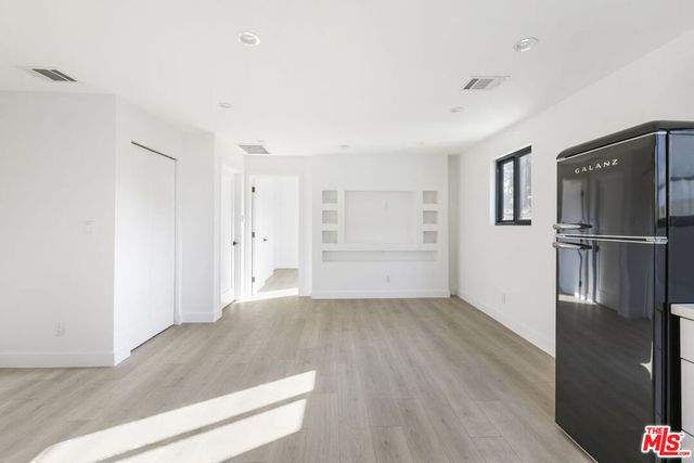 2239 Brier Avenue, Los Angeles, CA 90039