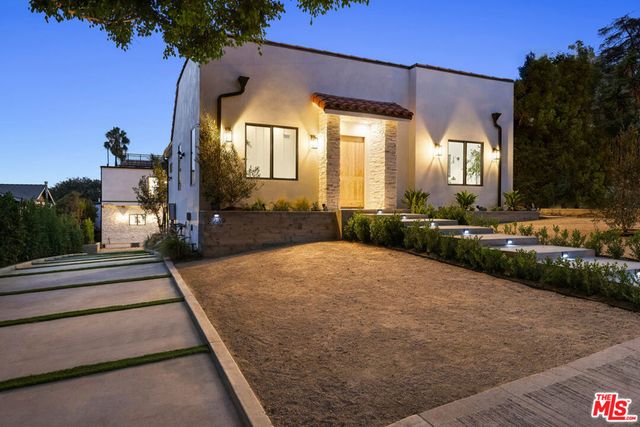 2239 Brier Avenue, Los Angeles, CA 90039