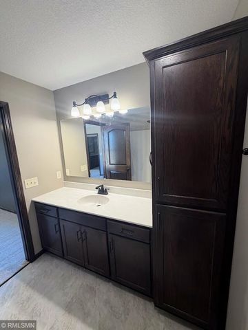 1661 Park View Lane NE, Sauk Rapids, MN 56379