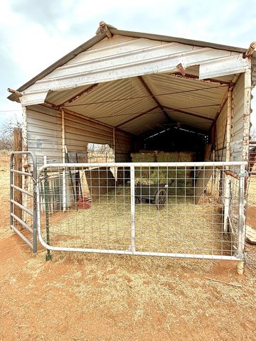 815 E Main Street, Bronte, TX 76933