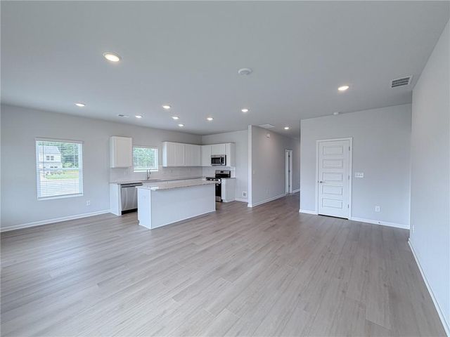 400 Bluegrass Lane, Rockmart, GA 30153