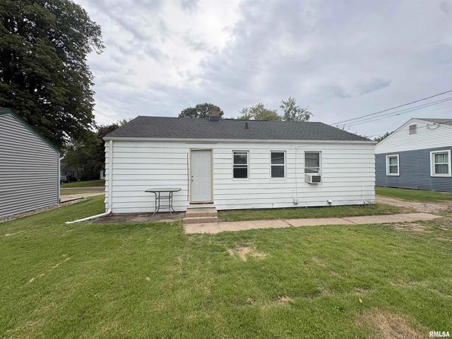2107 W GILBERT Avenue, Peoria, IL 61604